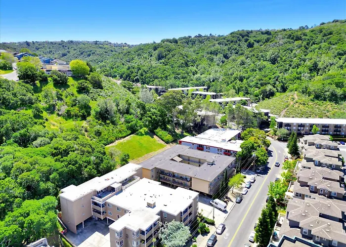Peaceful Family Friendly 2Br 2Ba Entire Apt Unit In Belmont Hill